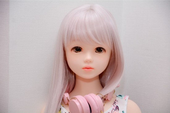 ラブドールの顔やメイクはどのように創られるのか――女性ファンも急増
