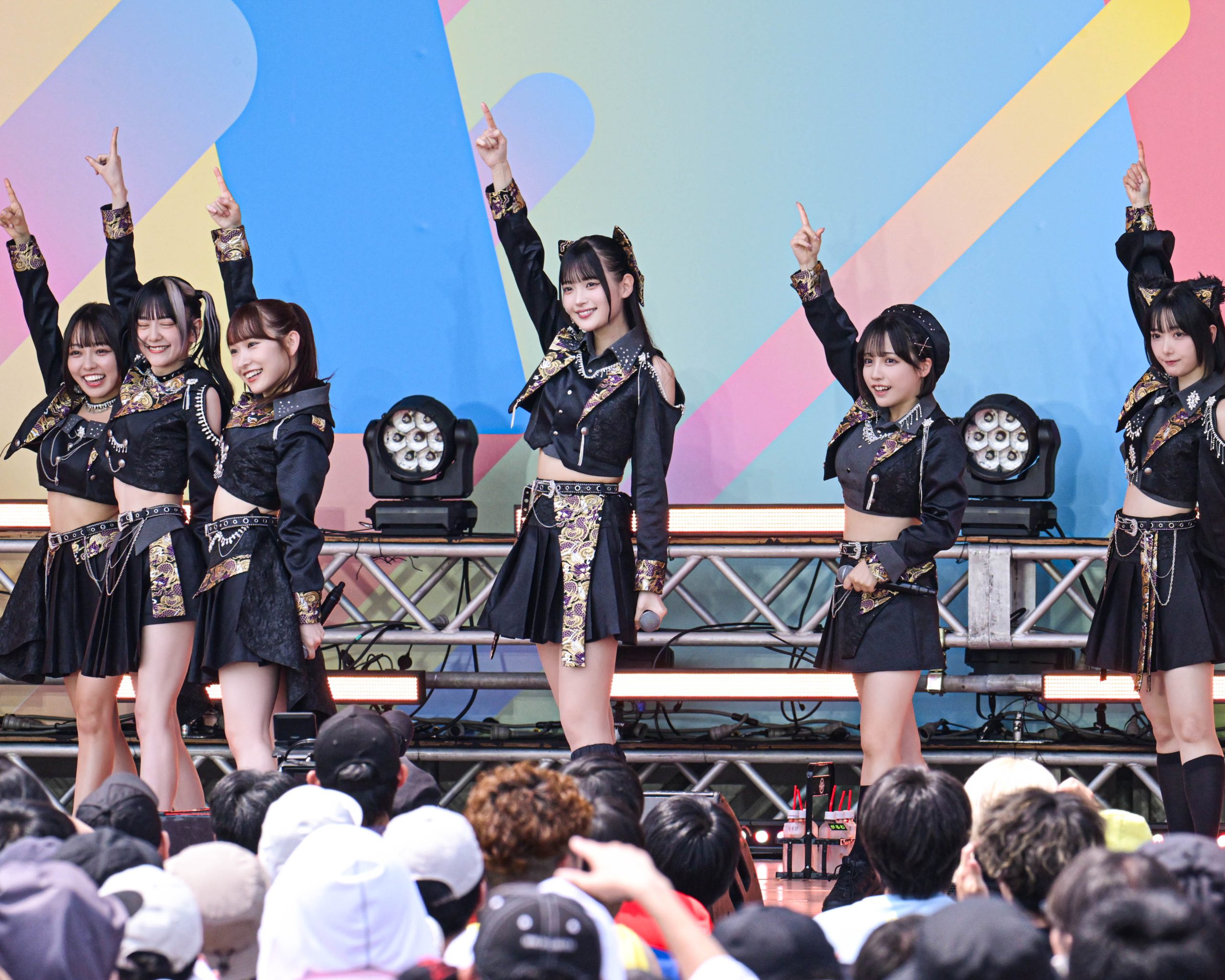 INUWASI「あなたの力になりたい」メジャーデビュー後初のTIFを全力で駆け抜ける<TIF2026ライブレポート>